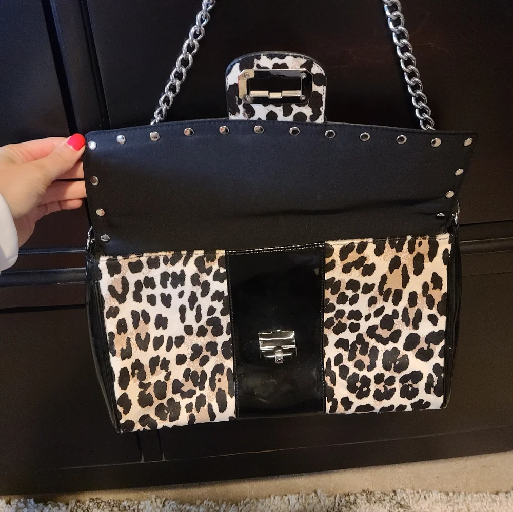NWOT White House Black Market Haircalf Animal Print Clutch - Picture 5 of 9